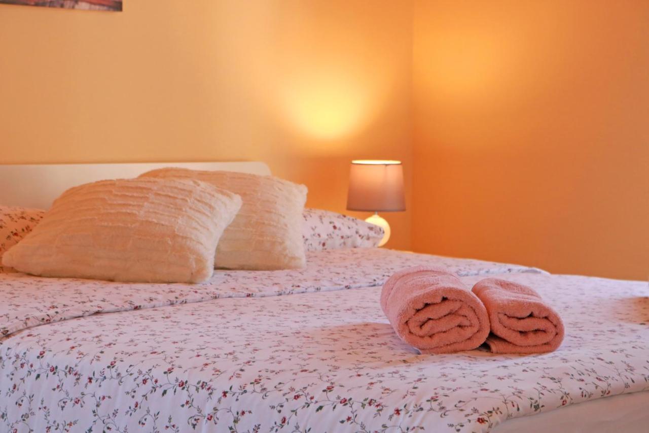 Studio Apartment Volta Crveni Vrh Kültér fotó